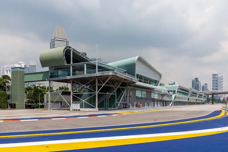 Prédio dos boxes do circuito de Marina Bay, em Singapura